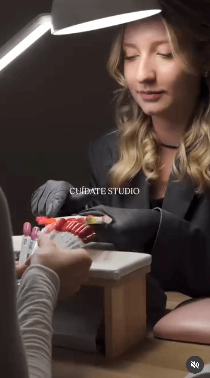 Reel Instagram — Nails